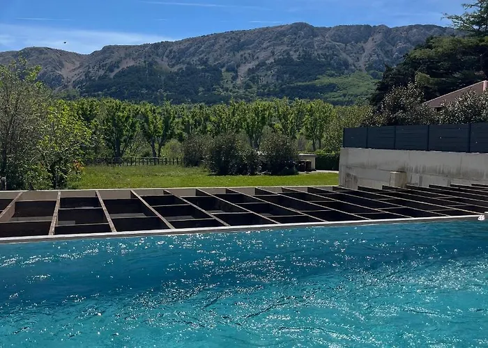 Besca With Heated Infinity Pool Baška