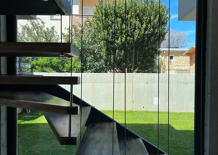 Besca With Heated Infinity Pool Baška