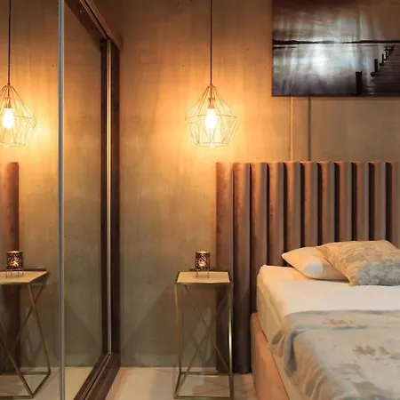 Besca With Heated Infinity Pool فيلة *