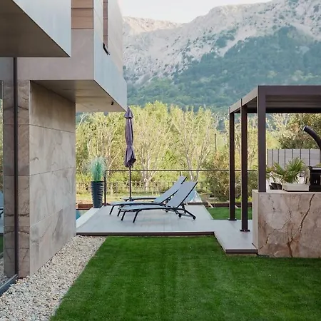 Villa Besca With Heated Infinity Pool Baska (Krk)