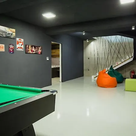 Besca With Heated Infinity Pool Vila *