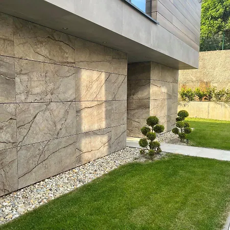 Besca With Heated Infinity Pool فيلة *