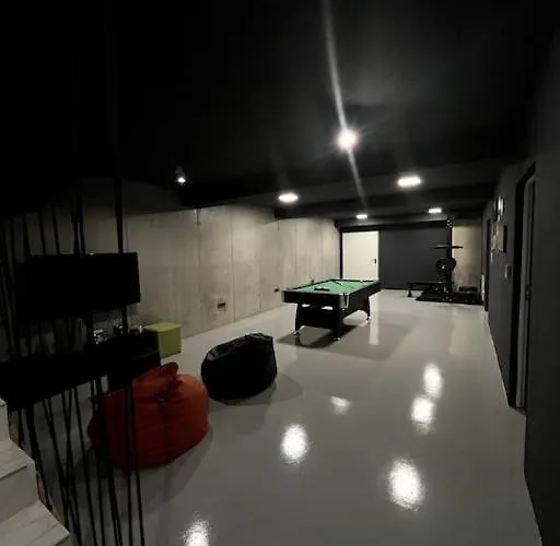 Villa Besca With Heated Infinity Pool