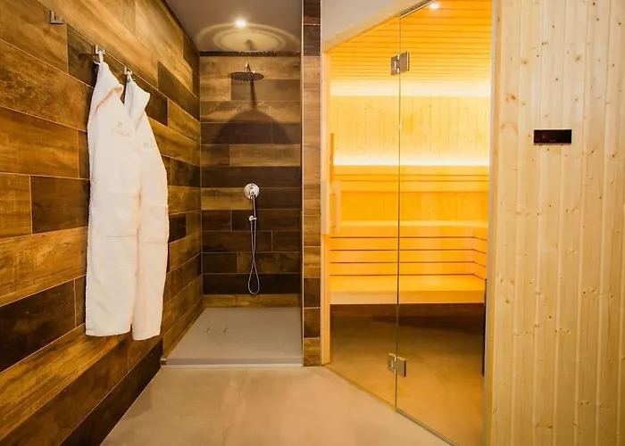 Besca With Heated Infinity Pool Villa