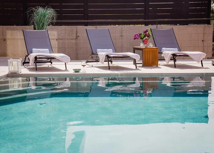 Besca With Heated Infinity Pool *